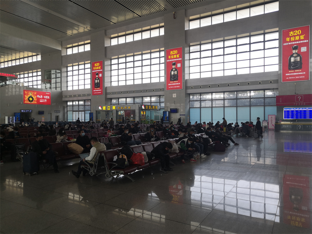 高鐵站廣告的價(jià)值逐步提升，越來(lái)越多的品牌爭(zhēng)搶高鐵站廣告C位